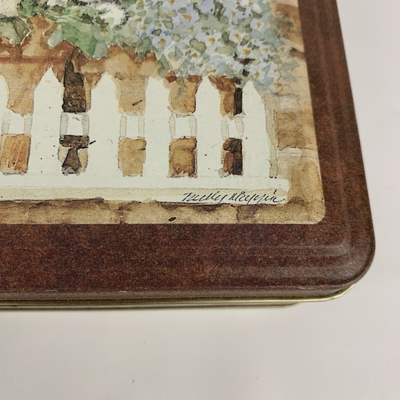 Vintage Tabby Kittens Cats in Flower Pots Picket Fence Collectible Tin 6"x7.5" - Picture 2 of 16